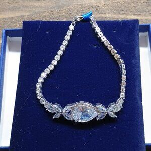 Beautiful silver‎ plated bracelet 9
